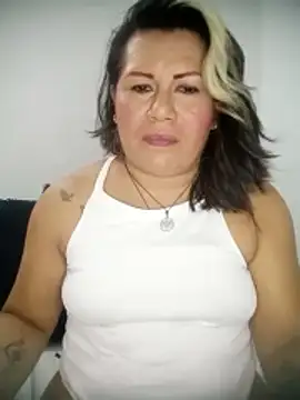 Snapshot of angi_daw chatting on 01/19/26, 02:04 angi daw online show from 01/19/26, 02:04