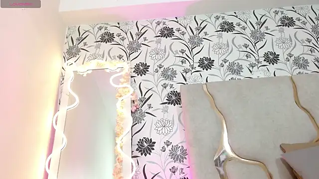 Snapshot of Joselyn_tay chatting on 11/27/25, 02:19 Joselyn tay online show from 11/27/25, 02:19