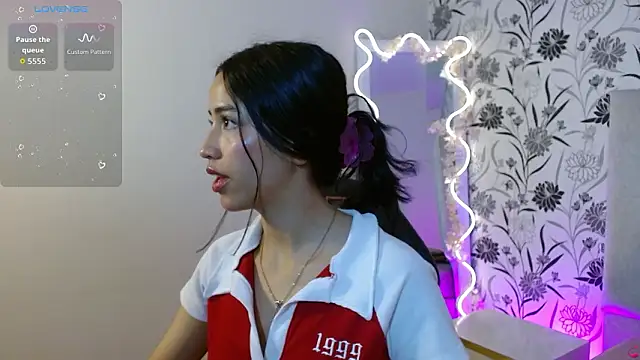 Joselyn tay online show from 03/27/26, 11:43
