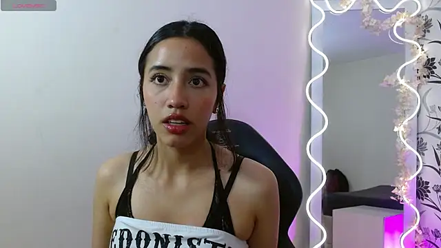 Joselyn tay online show from 06/22/26, 04:31