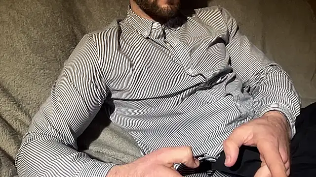 Snapshot of Pmendes98 chatting on 01/15/26, 06:44 Pmendes98 online show from 01/15/26, 06:44