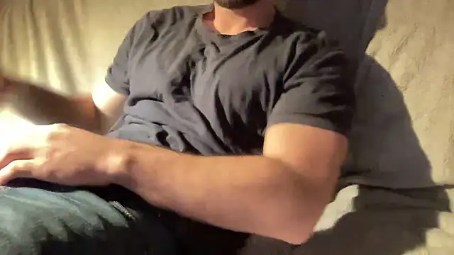 Snapshot of Pmendes98 chatting on 01/16/26, 06:45 Pmendes98 online show from 01/16/26, 06:45