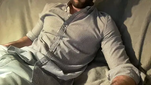 Snapshot of Pmendes98 chatting on 02/06/26, 06:44 Pmendes98 online show from 02/06/26, 06:44