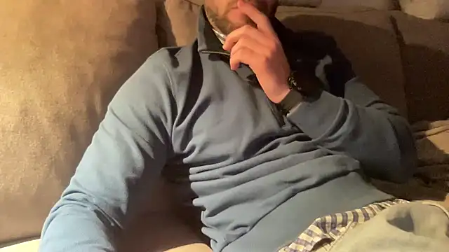 Snapshot of Pmendes98 chatting on 02/07/26, 01:04 Pmendes98 online show from 02/07/26, 01:04