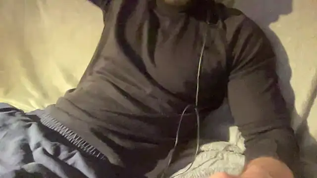 Snapshot of Pmendes98 chatting on 02/17/26, 10:23 Pmendes98 online show from 02/17/26, 10:23