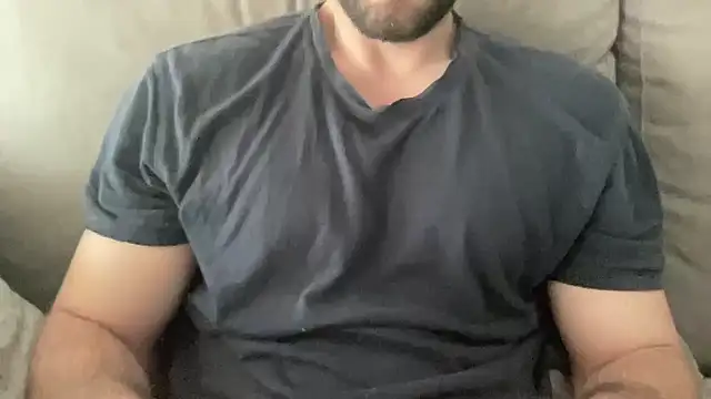 Snapshot of Pmendes98 chatting on 02/28/26, 11:44 Pmendes98 online show from 02/28/26, 11:44