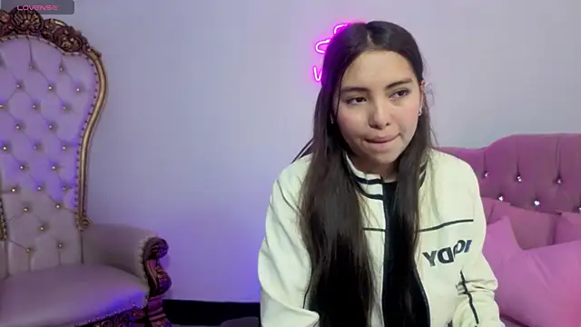 ISABELA TAY online show from 05/20/26, 12:11
