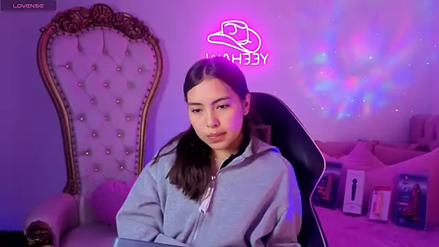 ISABELA TAY online show from 06/13/26, 11:52
