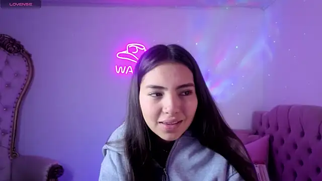 ISABELA TAY online show from 06/30/26, 12:06