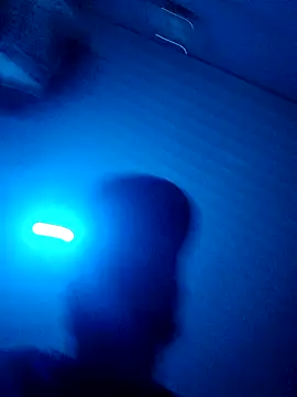 Snapshot of hotguy71000 chatting on 11/21/25, 07:56 hotguy71000 online show from 11/21/25, 07:56