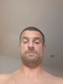 Snapshot of TwardyKierowca chatting on 11/12/25, 07:53 TwardyKierowca online show from 11/12/25, 07:53