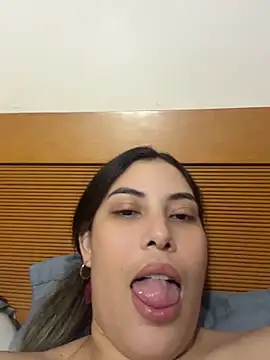 Anna Bitch Disgusting online show from 05/01/26, 04:39