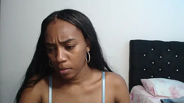 Snapshot of AishaOwens chatting on 11/27/25, 07:38 AishaOwens online show from 11/27/25, 07:38