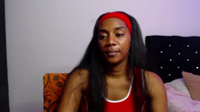 Snapshot of AishaOwens chatting on 12/01/25, 08:03 AishaOwens online show from 12/01/25, 08:03