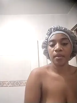 Snapshot of AishaOwens chatting on 12/19/25, 01:07 AishaOwens online show from 12/19/25, 01:07