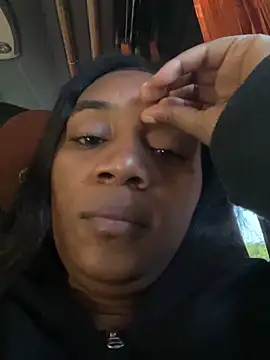 Snapshot of AishaOwens chatting on 02/17/26, 01:29 AishaOwens online show from 02/17/26, 01:29