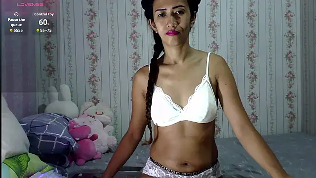 Snapshot of ClitoriaMax69 chatting on 11/17/25, 11:27 ClitoriaMax69 online show from 11/17/25, 11:27