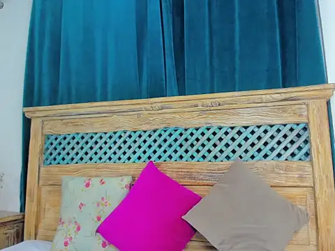 Chelsea Russell01 online show from 12/05/25, 02:42