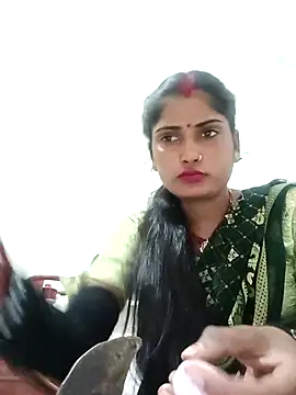 Snapshot of Pushpa_hotty chatting on 12/20/25, 02:40 Pushpa hotty online show from 12/20/25, 02:40