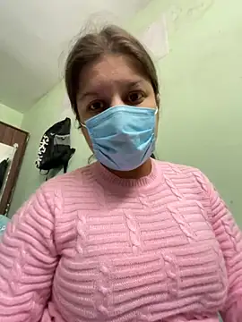 Snapshot of Cute_hotzara chatting on 11/20/25, 04:45 Cute hotzara online show from 11/20/25, 04:45