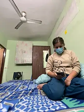 Snapshot of Cute_hotzara chatting on 11/21/25, 04:55 Cute hotzara online show from 11/21/25, 04:55