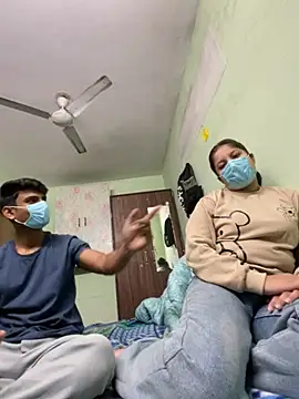 Snapshot of Cute_hotzara chatting on 11/26/25, 04:35 Cute hotzara online show from 11/26/25, 04:35