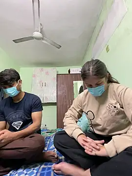 Snapshot of Cute_hotzara chatting on 12/18/25, 05:57 Cute hotzara online show from 12/18/25, 05:57