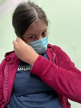 Snapshot of Cute_hotzara chatting on 12/22/25, 04:31 Cute hotzara online show from 12/22/25, 04:31