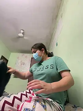 Snapshot of Cute_hotzara chatting on 03/23/26, 05:55 Cute hotzara online show from 03/23/26, 05:55