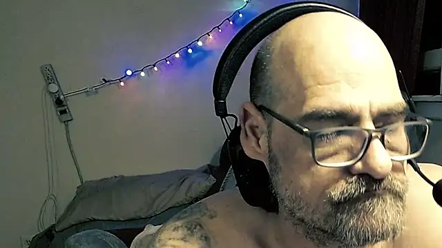 Snapshot of MrBigginTX chatting on 01/14/26, 10:54 MrBigginTX online show from 01/14/26, 10:54