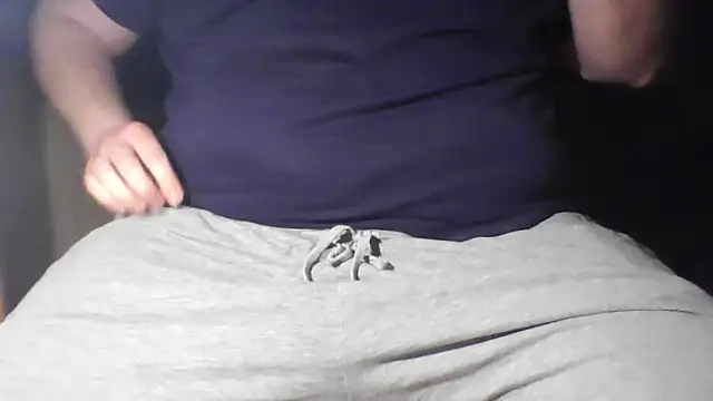 Snapshot of bigcumfrench chatting on 03/01/26, 04:25 bigcumfrench online show from 03/01/26, 04:25