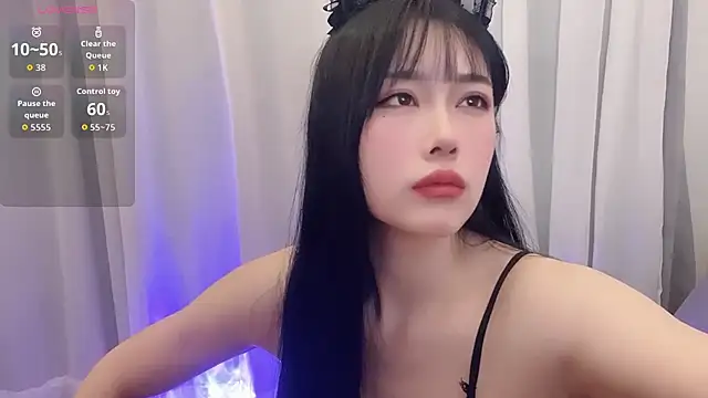 Snapshot of hayuyuyu chatting on 02/13/26, 01:51 hayuyuyu online show from 02/13/26, 01:51