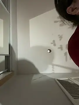 Snapshot of ymfg69 chatting on 01/19/26, 02:04 ymfg69 online show from 01/19/26, 02:04