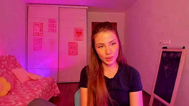 Snapshot of Aurora_Glow21 chatting on 05/20/26, 12:11 Aurora Glow21 online show from 05/20/26, 12:11