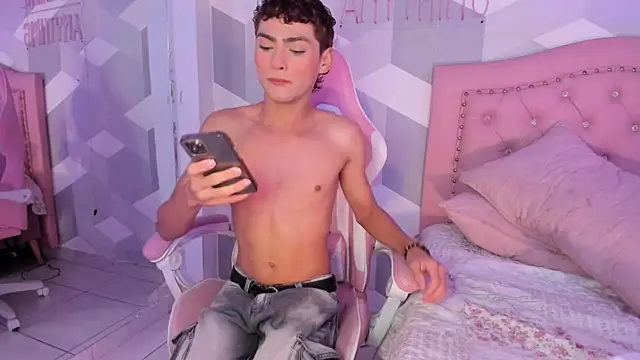 JacobRusso online show from 12/01/25, 04:50