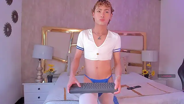JacobRusso online show from 06/19/26, 02:21