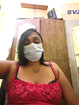 Snapshot of Dharshini98 chatting on 12/18/25, 11:16 Dharshini98 online show from 12/18/25, 11:16