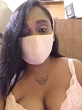 Snapshot of Dharshini98 chatting on 01/07/26, 06:05 Dharshini98 online show from 01/07/26, 06:05