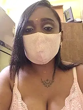 Snapshot of Dharshini98 chatting on 01/08/26, 10:28 Dharshini98 online show from 01/08/26, 10:28