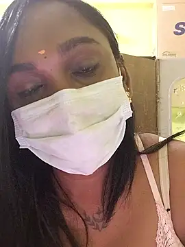 Snapshot of Dharshini98 chatting on 01/14/26, 01:44 Dharshini98 online show from 01/14/26, 01:44