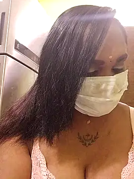 Snapshot of Dharshini98 chatting on 01/14/26, 02:12 Dharshini98 online show from 01/14/26, 02:12