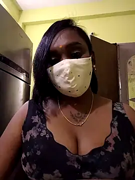 Snapshot of Dharshini98 chatting on 02/06/26, 12:41 Dharshini98 online show from 02/06/26, 12:41