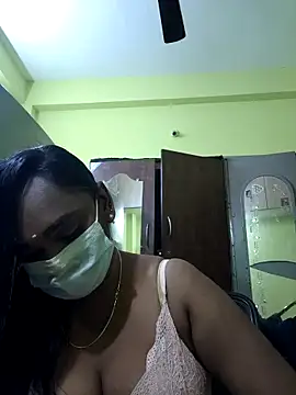 Snapshot of Dharshini98 chatting on 02/15/26, 02:47 Dharshini98 online show from 02/15/26, 02:47