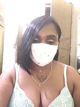 Snapshot of Dharshini98 chatting on 03/10/26, 01:38 Dharshini98 online show from 03/10/26, 01:38