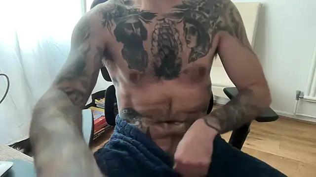 Snapshot of TattedUpSir chatting on 03/11/26, 03:18 TattedUpSir online show from 03/11/26, 03:18