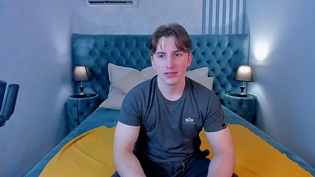 Snapshot of MarkYeti chatting on 11/18/25, 12:53 MarkYeti online show from 11/18/25, 12:53