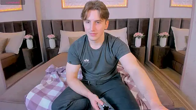 Snapshot of MarkYeti chatting on 11/20/25, 12:38 MarkYeti online show from 11/20/25, 12:38