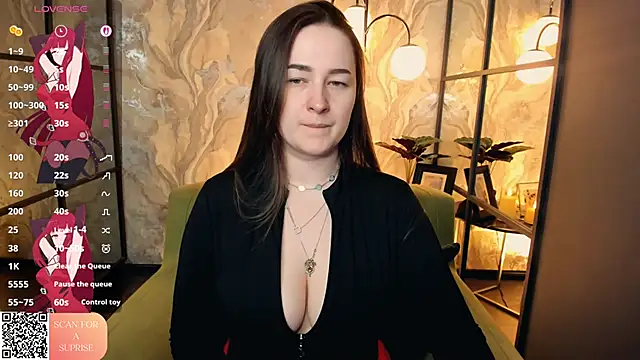 Snapshot of EmmaBloomm chatting on 05/03/26, 11:55 EmmaBloomm online show from 05/03/26, 11:55