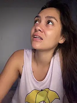 Snapshot of carolsapequinha chatting on 06/15/26, 11:01 carolsapequinha online show from 06/15/26, 11:01