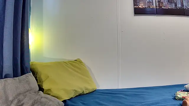 Leila cam18 online show from 06/28/26, 03:29